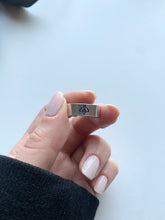 Load image into Gallery viewer, Bumble Bee